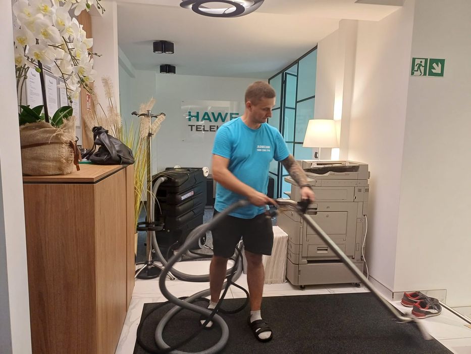 Pranie narożnika, kanapy, krzeseł oraz wykładzin i dywanów