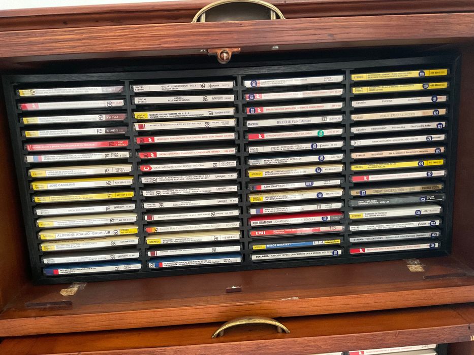 Armário de cd’s clássica