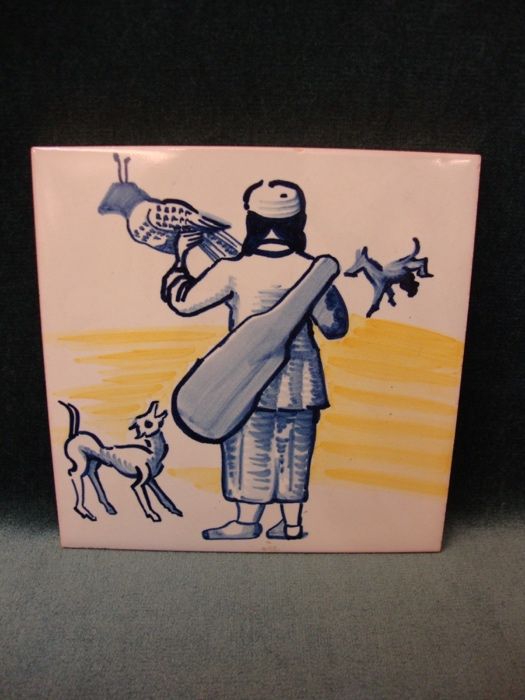 Azulejo antigo pintado à mão