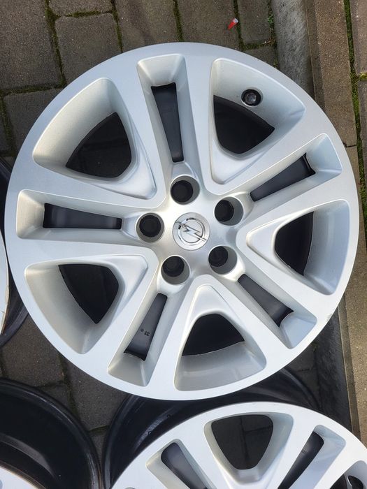 Felgi Stalowe Strukturalne 6.5Jx16 5x105 Opel Astra J K Mokka Ampera A