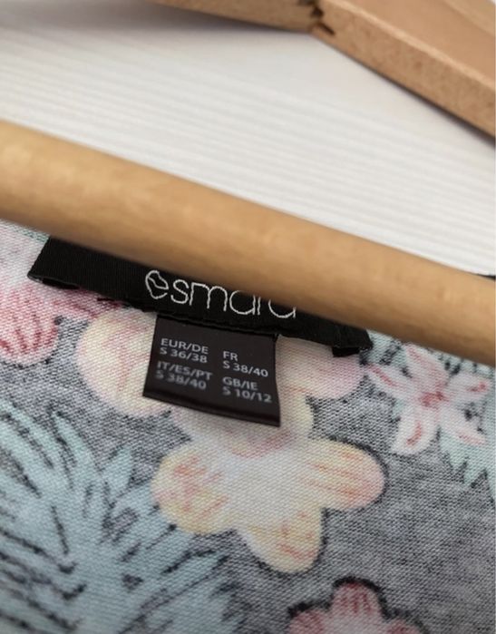 Letnia zwiewna sukienka na grubych szelkach S