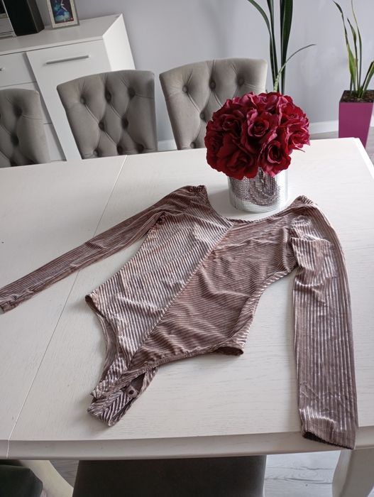 Body Reserved mieniące się L nowe