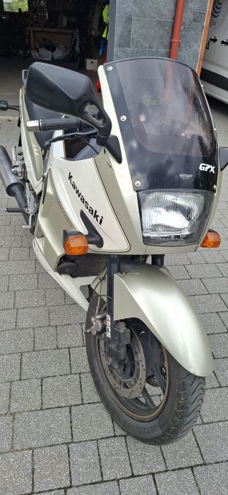 Kawasaki GPX 750R