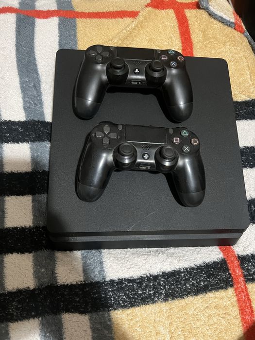 Продам пс4 слим 500gb
