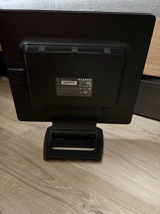 Monitor HYUNDAI X71S 17"