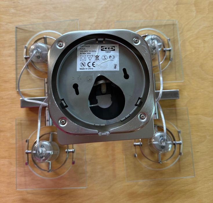 Lampa sufitowa halogenowa