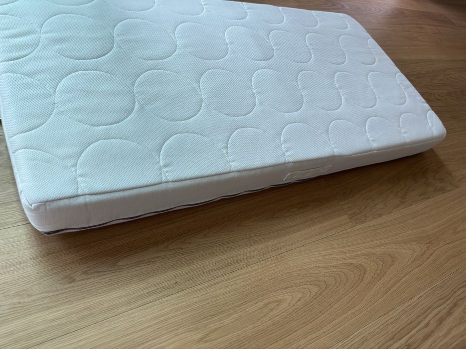 Berço IKEA + colchão