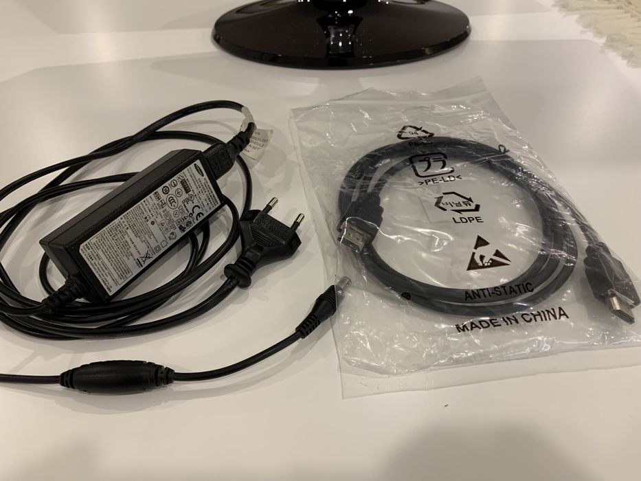 Monitor Samsung S22B350 Full HD 22" LED