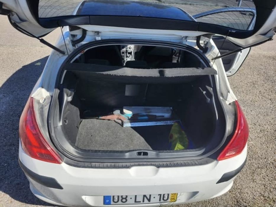 Peugeot 308 1.6 HDi Diesel 3 portas — photo 5