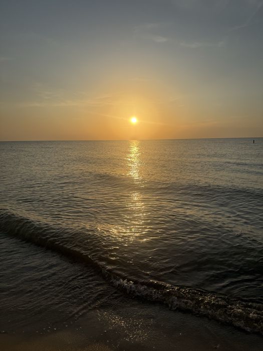 Maj, czerwiec promocyjne pakiety pobytowe. Blisko plaża i las.