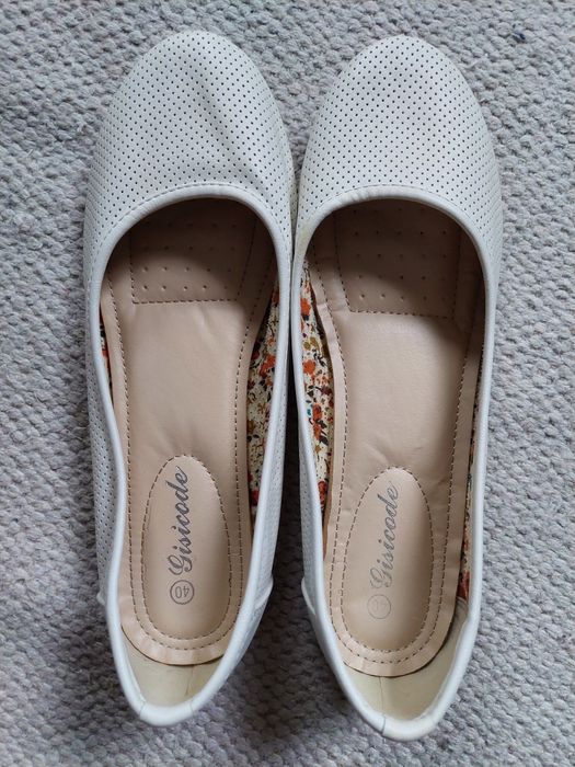 Buty baleriny białe  firmy Gisicode