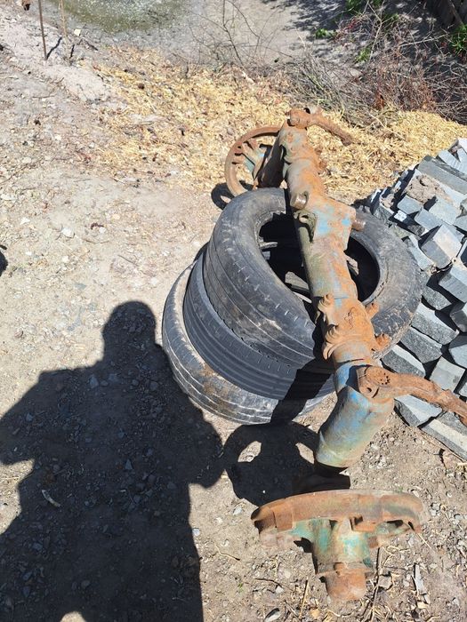 Продам передню балку т40.