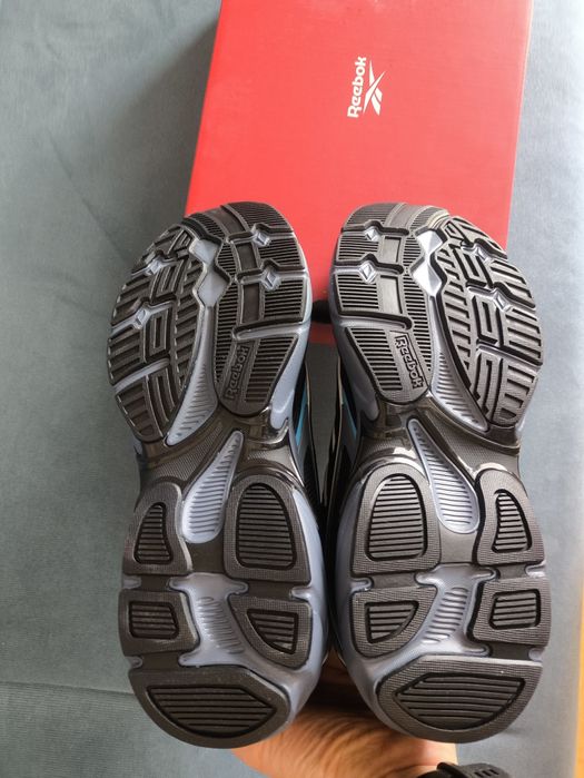 Nowe buty sportowe Reebok Eoss- Premier Road Control rozmiar 42,5