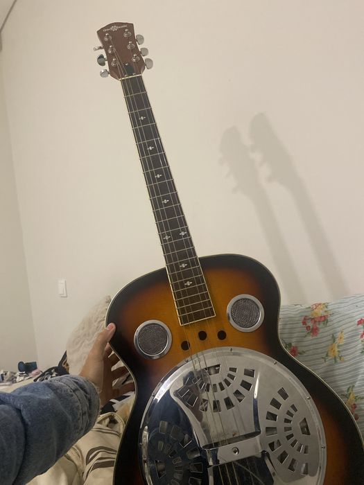 Violão em excelente estado