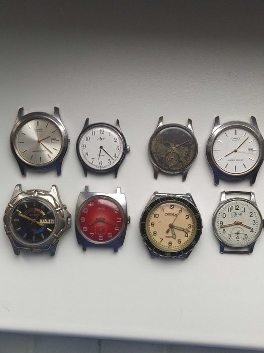 Часы рабочие  и на запчасти или восстановление