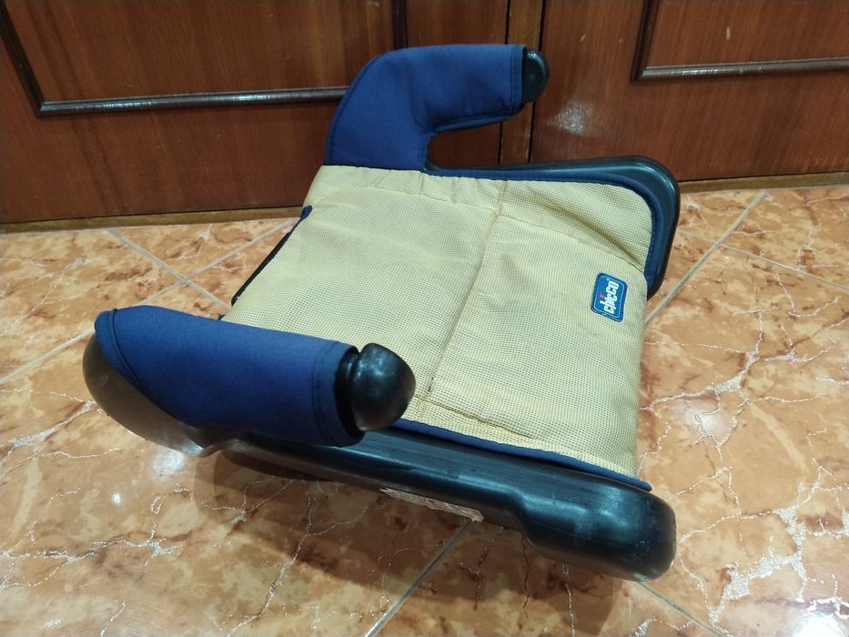 Banco auto elevatório para criança dos 15 aos 36 kg  carro casa quarto