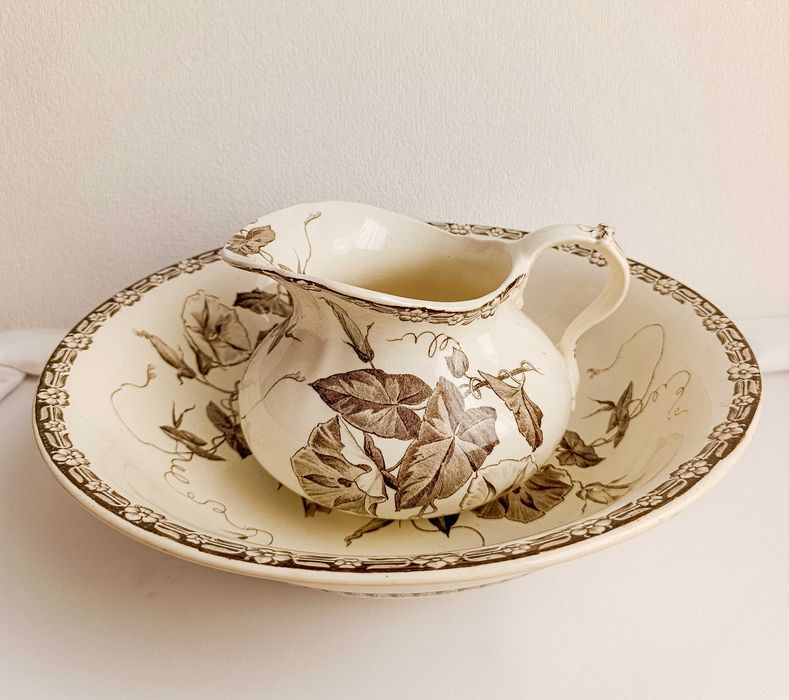 Jarro e Bacia Franceses