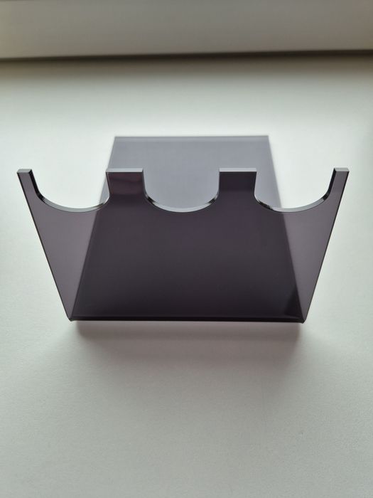 Uchwyty na stojaku na broń krótką