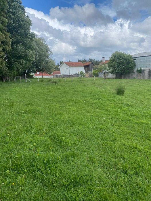 Terreno para construção e rustica perto da zona Industrial de Fiães