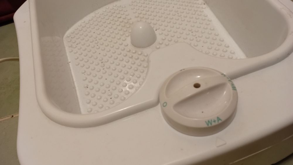 Прилад для того щоб парити ноги