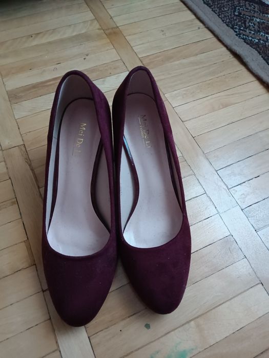 Продам жіночі нові туфлі