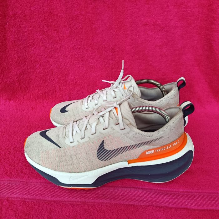 стан 9/10 розмір,43 устілка 27.5 см.Nike Чоловічі кросівки ZoomX Invincible 3 Phantom Total Orange Cream Sail Thunder-Blue