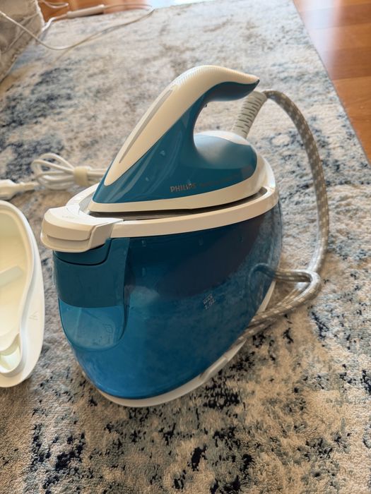 Ferro com Caldeira Philips PerfectCare Compact