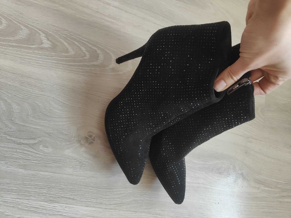 Сапожки жіночі стильні з блискітками