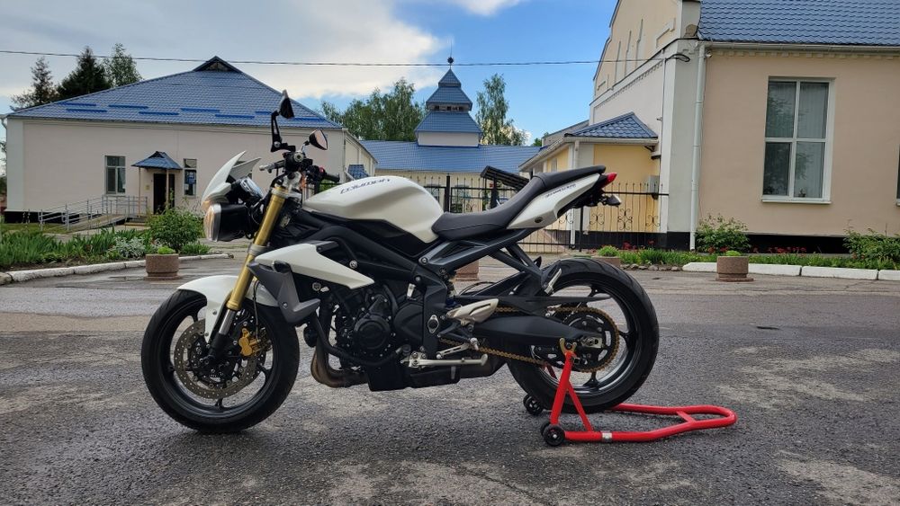 Triumph Street Triple 675 з Японії
