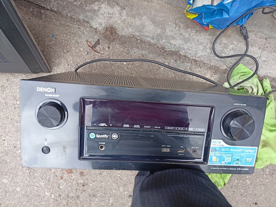 amplituner Denon AVR-X3100W