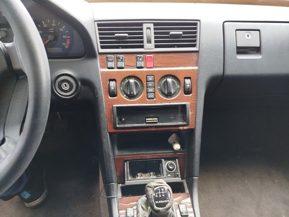 Para peças MERCEDES-BENZ Classe C (W202)