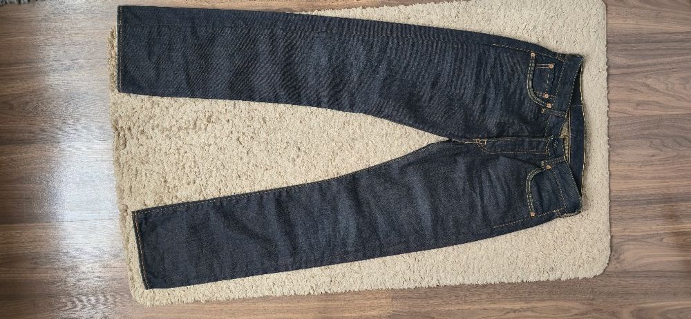Levis 501.  L.29 W.32