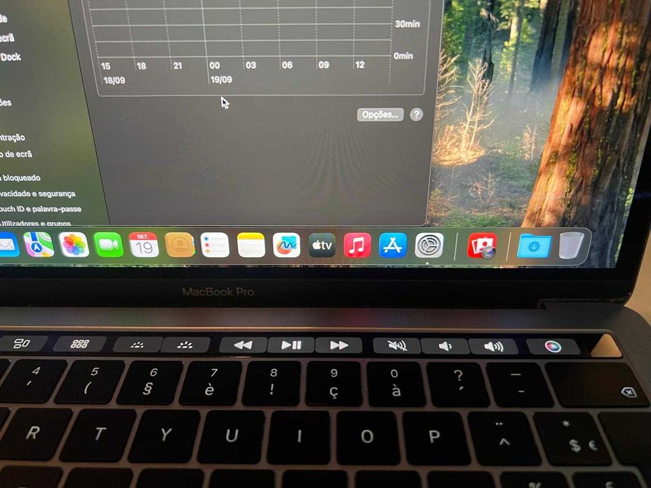 MacBook Pro 13" 2018 Touch Bar (i5 / 8GB / 256GB) - Excelente Estado