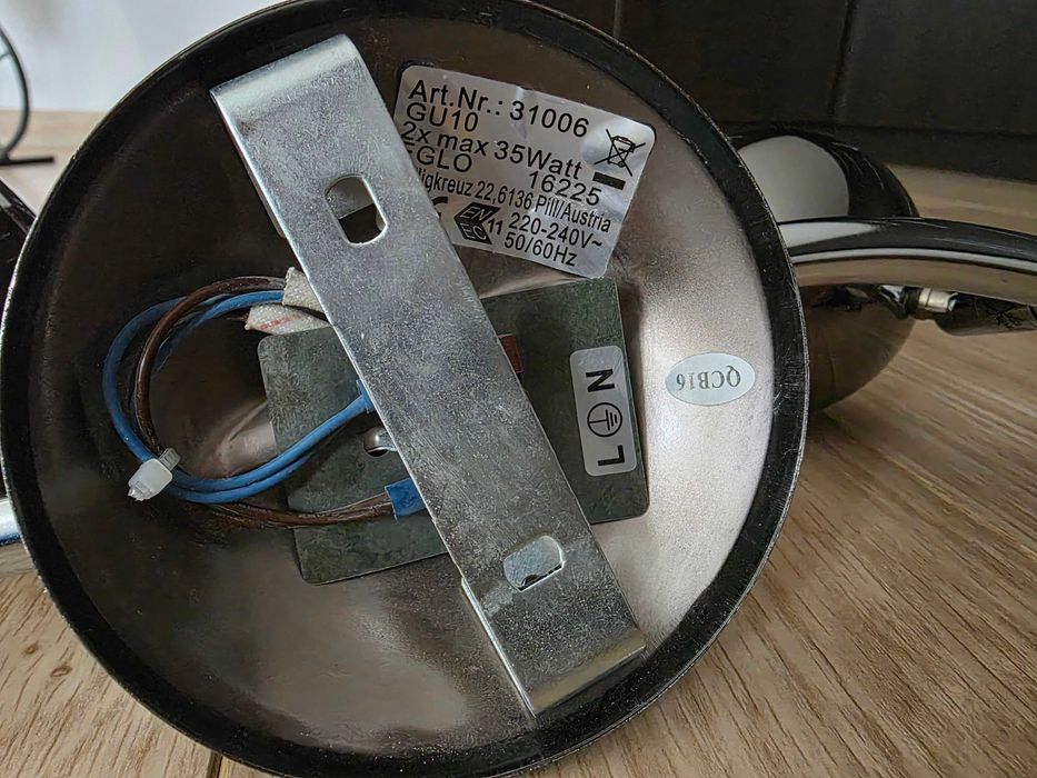 Nowoczesna lampa LED stan idealny