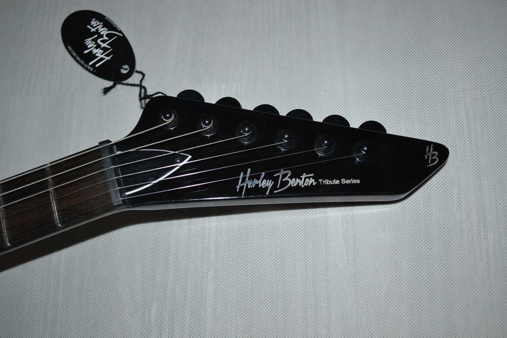 Harley Benton EX-84 MODERN EMG 81/60 BK gitara Explorer - ustawiona!