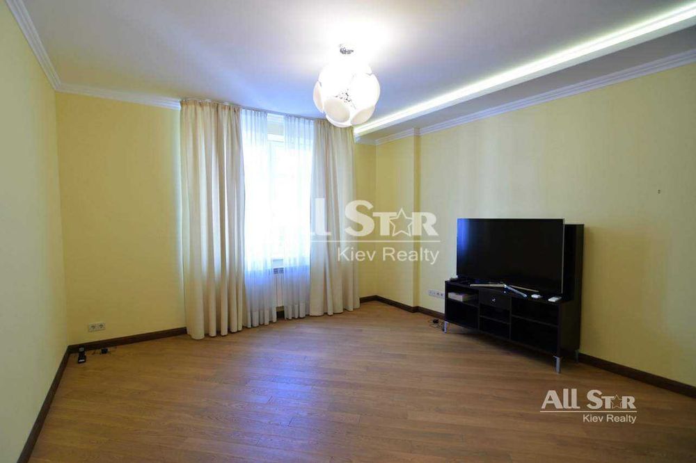 Оренда 4к квартири в Києві, Назарівська вул. 23А Без комісії