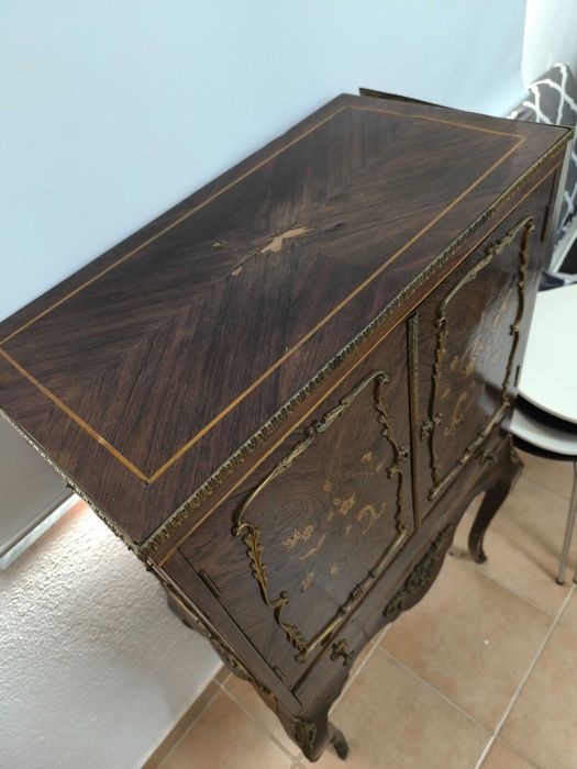 Móvel Bar, estilo Luís XV ou Dona Maria