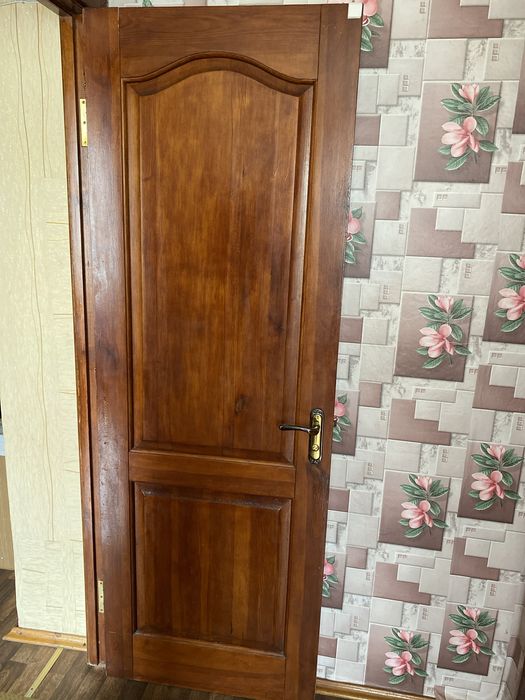 Продам деревʼяні двері