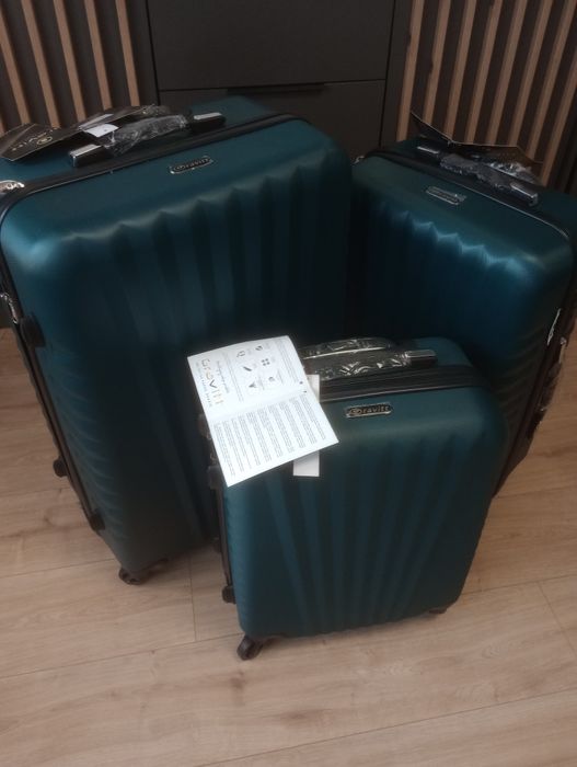 Nowe walizki  zestaw 3 sztuki