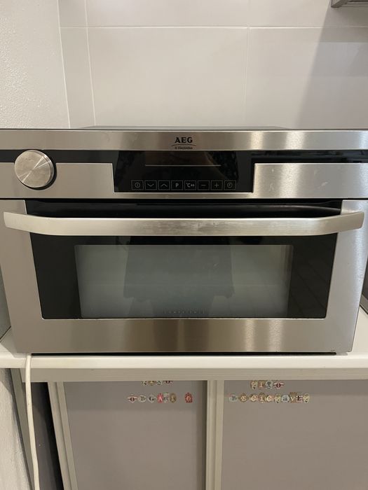 Forno de Encastrar AEG Electrolux KB9820E-m Inox – Funcional