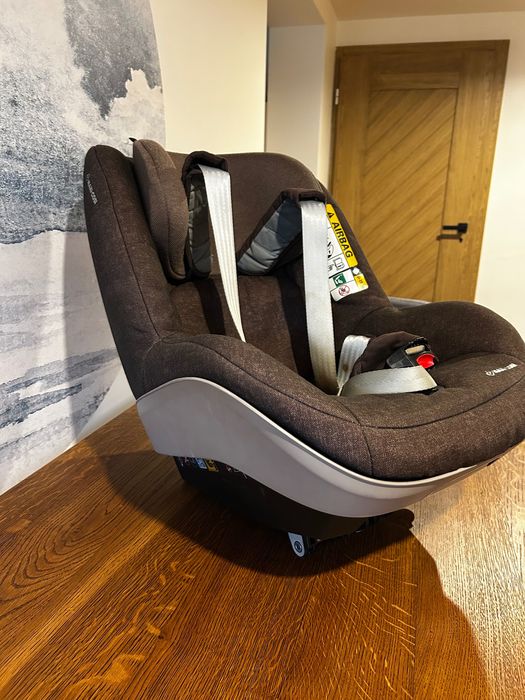 Fotelik Maxi-Cosi 2wayPearl + baza 2way fix (isofix)