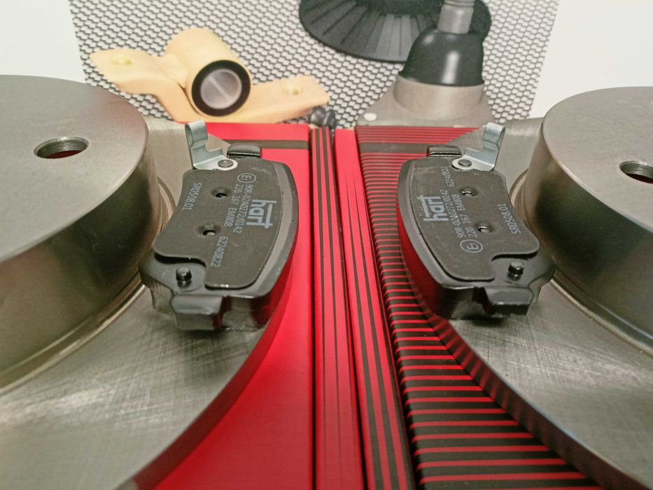 Opel Astra G/H 98- Tarcze hamulcowe tył /4 śruby/ + klocki kpl.>