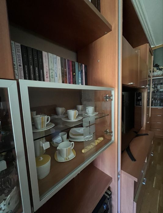 Conjunto de móveis de sala em madeira de cerejeira