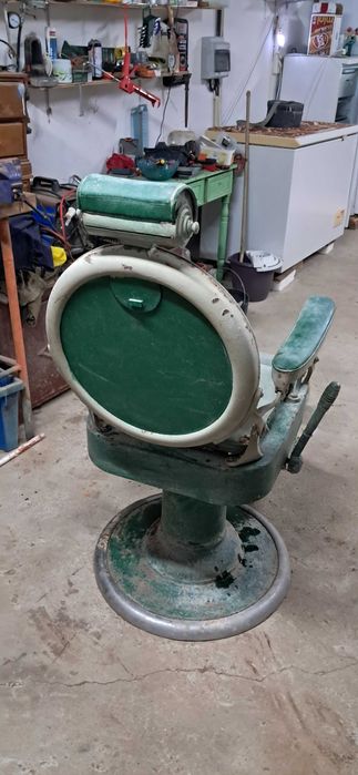 Cadeira antiga de barbeiro