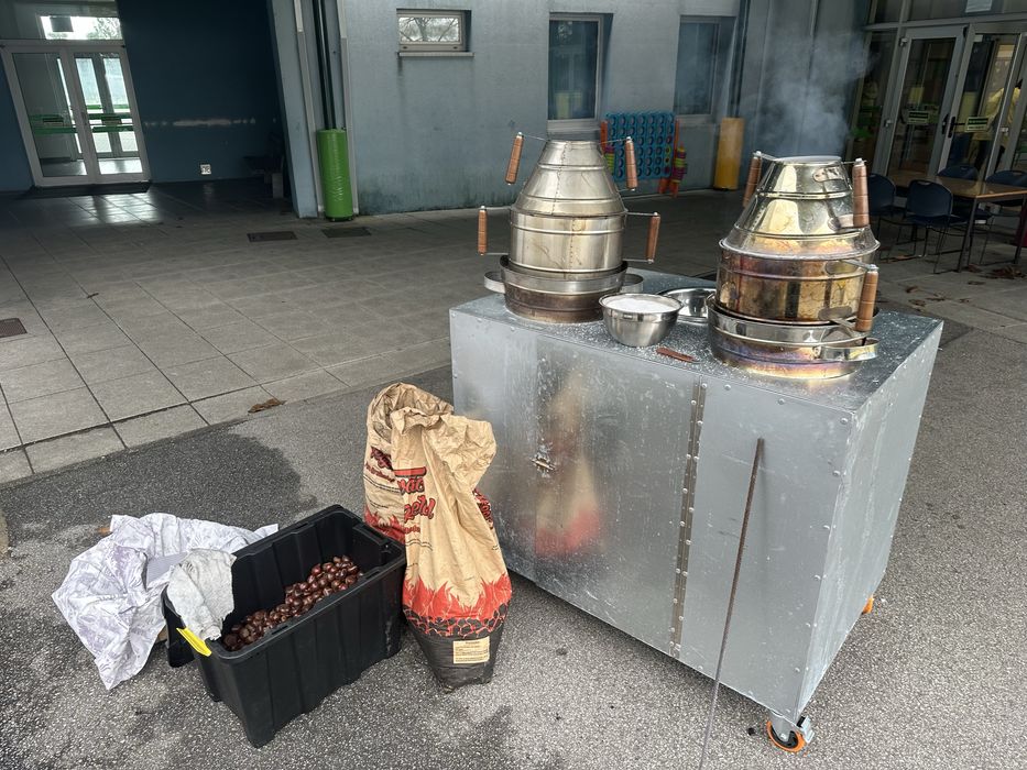 Serviço de castanhas assadas