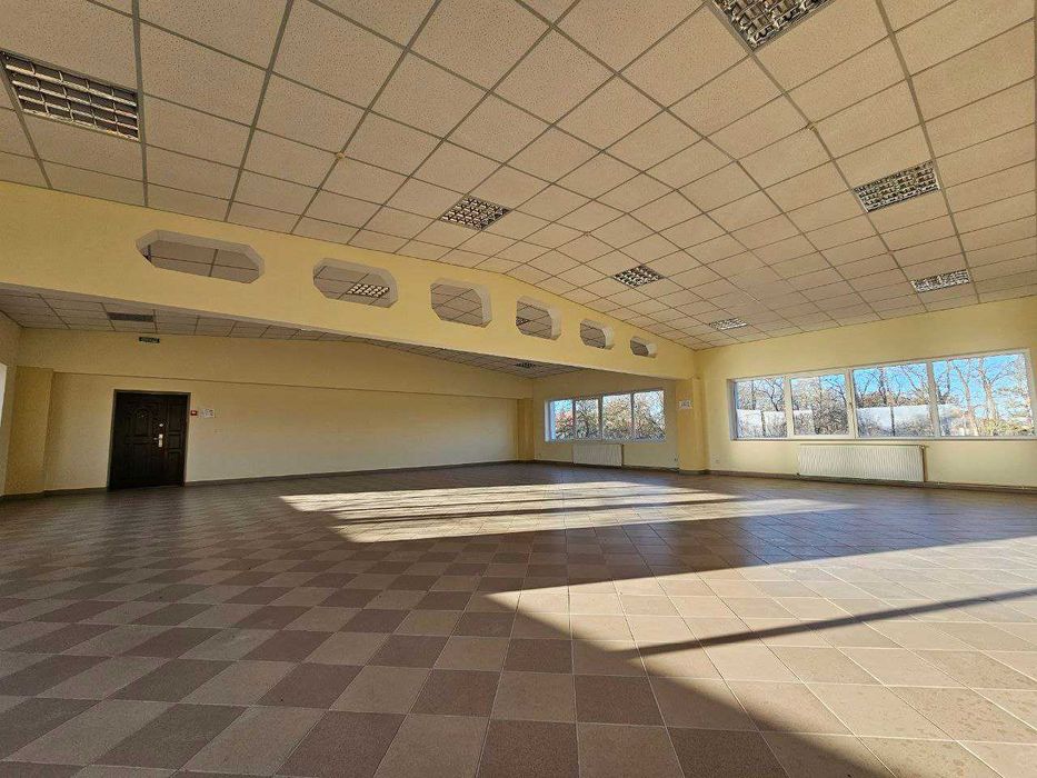 Продаж будівлі комерційного призначення 903м2, Богородчани