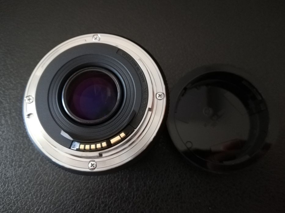 Canon EF 50mm 1.8 STM c/Nova