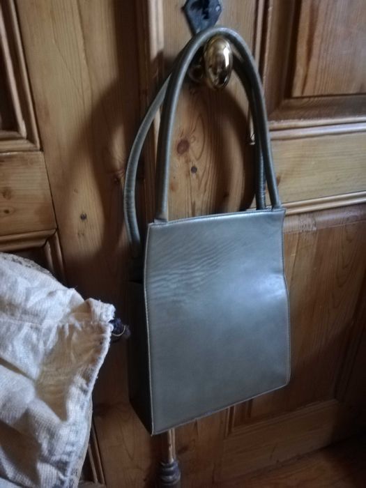 Carteira em couro senhora
BAIXA DE PREÇO