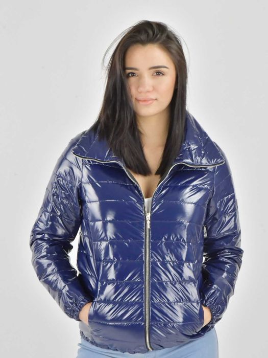 Świetna lekka pikowana z połyskiem 46 GRANAT