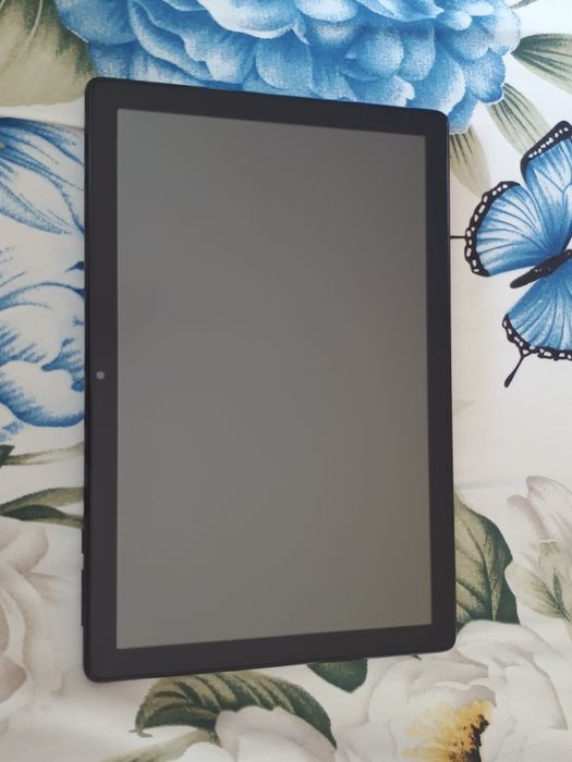 Tablet Alcatel na części działa uszkodzone gniazdo ładowania.